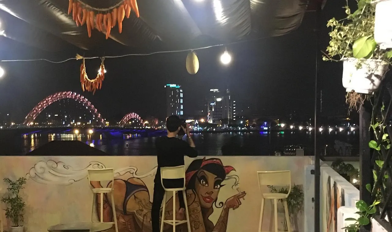 Tango Hostel Da Nang